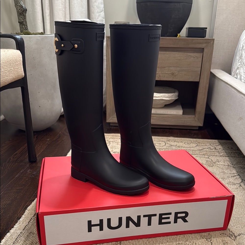 Hunter Women’s Refined Tall Rain Boots (Size 8)